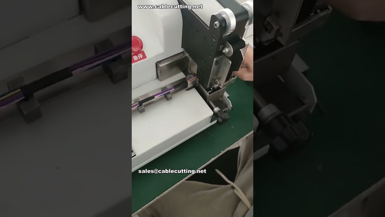 Automatiserad maskin med 30 mm PVC-tejp – Fabriksverkstad