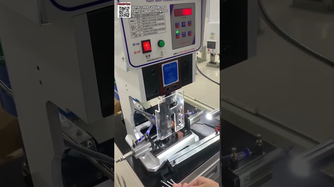 Vibrationsskålsterminalkrympmaskin med nollfelsmatning, höghastighet och stabil pressning