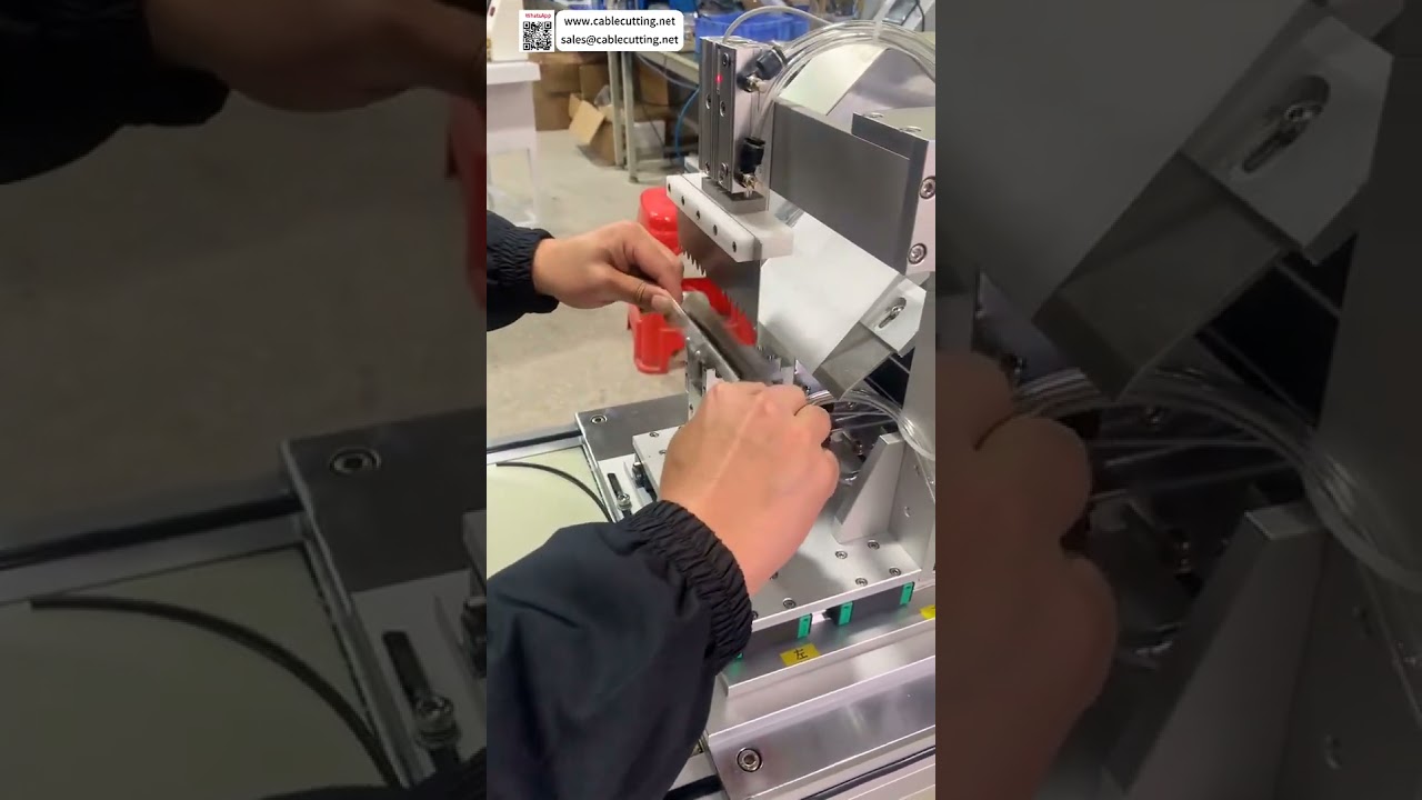 Servomotordriven svampvikningsmaskin – högprecisionsfäste för 50–150 mm svampinpackningsverktyg